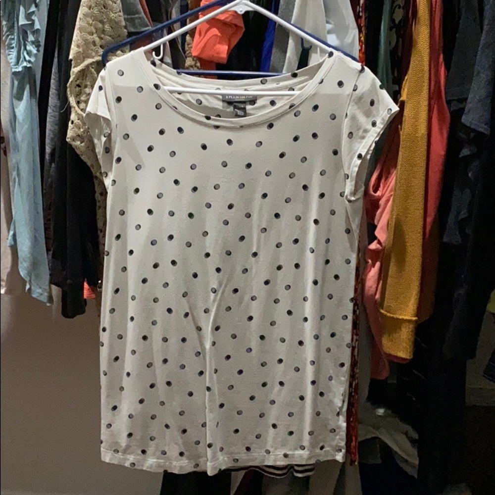 Maternity shirt with polka dots